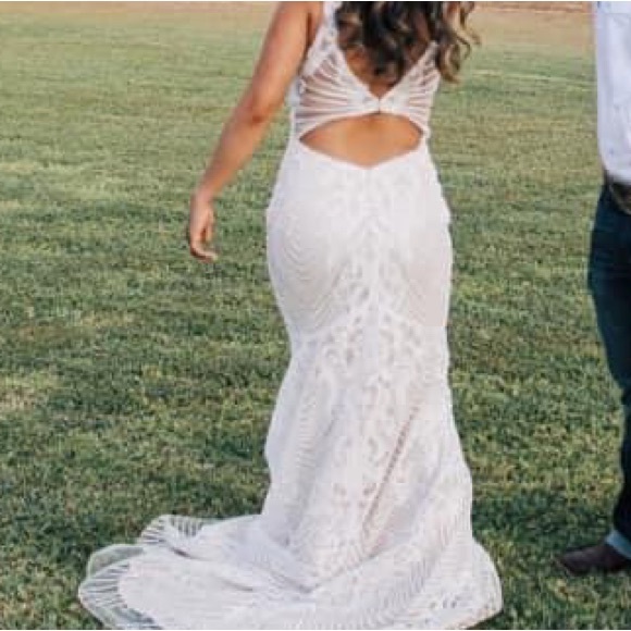 Wedding Dress - Picture 4 of 4